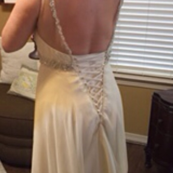 Off white wedding dress w corset back sz 14 - Picture 3 of 8